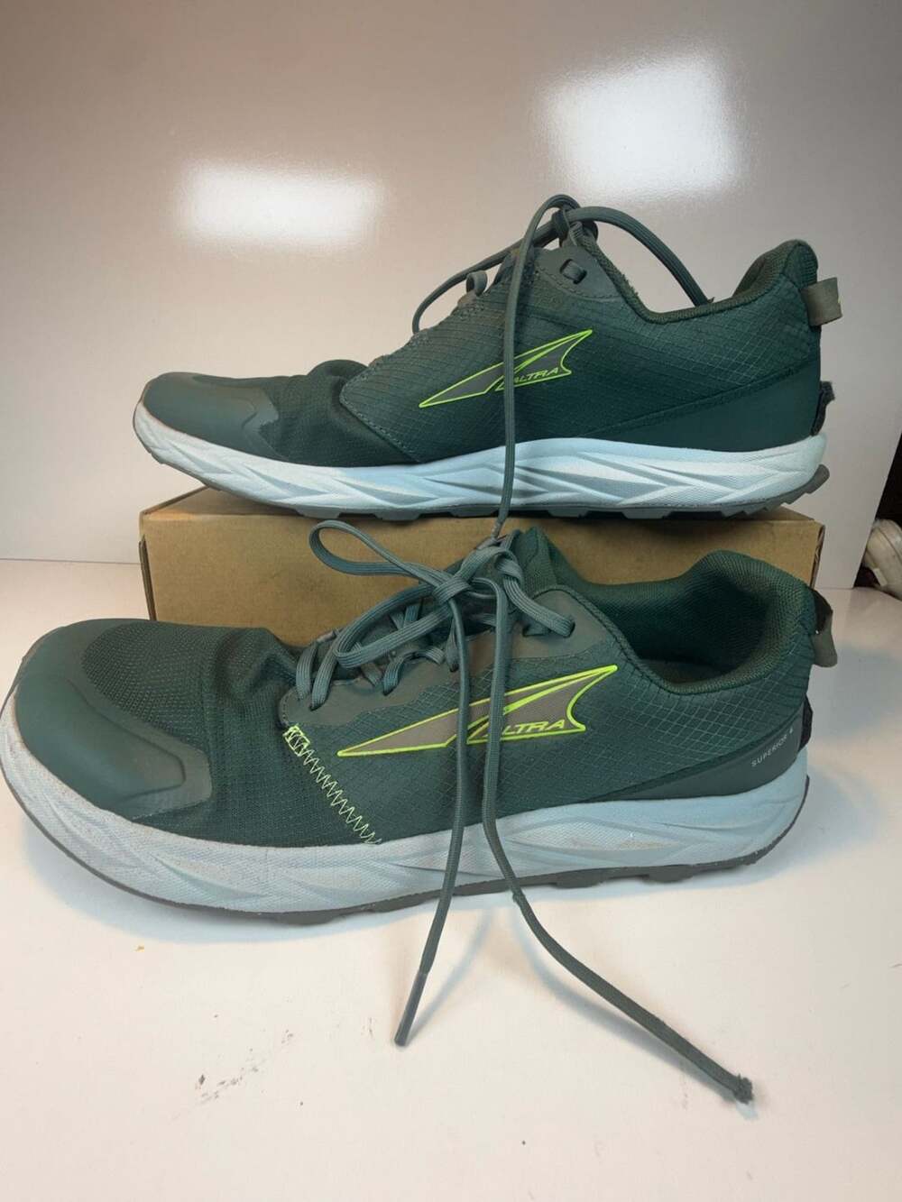 Altra Superior 6 Trail Shoes Forest Green, Size 11.5